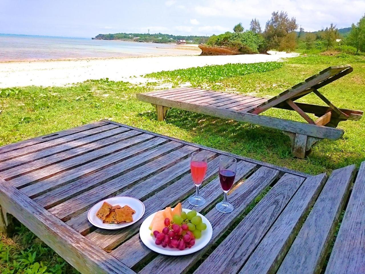 Private Beach House Motobu Exteriör bild